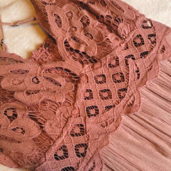 FREE PEOPLE Dusty Rose Flowy Asymmetrical Dress with Ruffles Size Small - Picture 6 of 9